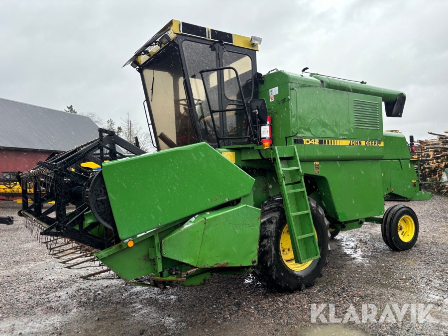 Skördetröska John Deere 1042