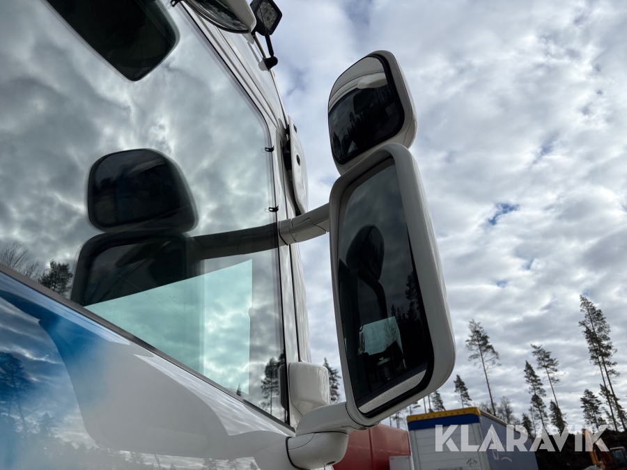Kranbil med tipp Scania R560lb8x4*4hnb Tridem med Palfinger PK 33002-EH