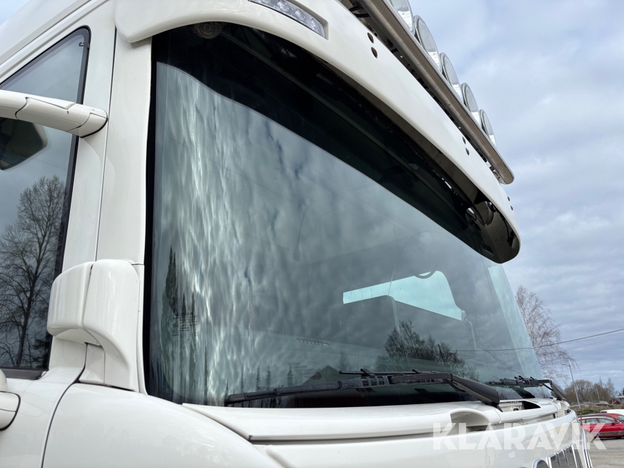 Kranbil med tipp Scania R560lb8x4*4hnb Tridem med Palfinger PK 33002-EH