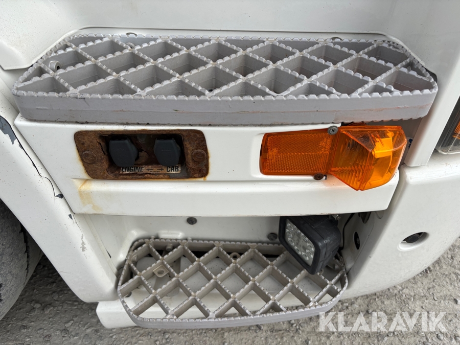 Kranbil med tipp Scania R560lb8x4*4hnb Tridem med Palfinger PK 33002-EH