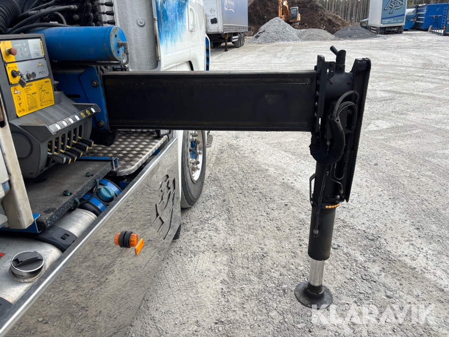 Kranbil med tipp Scania R560lb8x4*4hnb Tridem med Palfinger PK 33002-EH