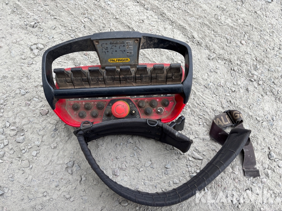 Kranbil med tipp Scania R560lb8x4*4hnb Tridem med Palfinger PK 33002-EH