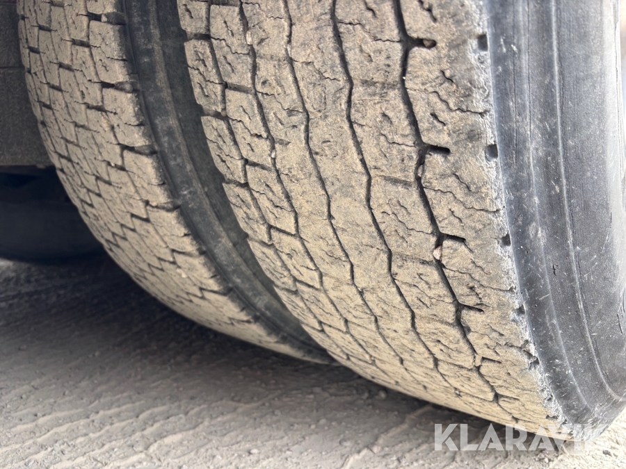 Kranbil med tipp Scania R560lb8x4*4hnb Tridem med Palfinger PK 33002-EH