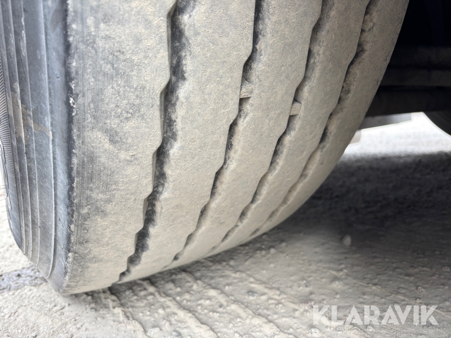 Kranbil med tipp Scania R560lb8x4*4hnb Tridem med Palfinger PK 33002-EH