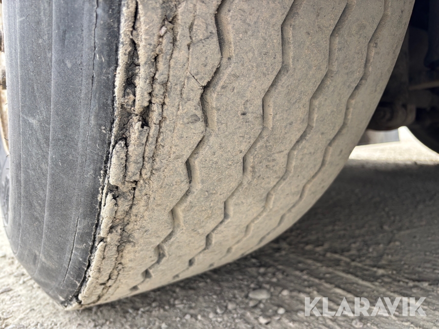 Kranbil med tipp Scania R560lb8x4*4hnb Tridem med Palfinger PK 33002-EH