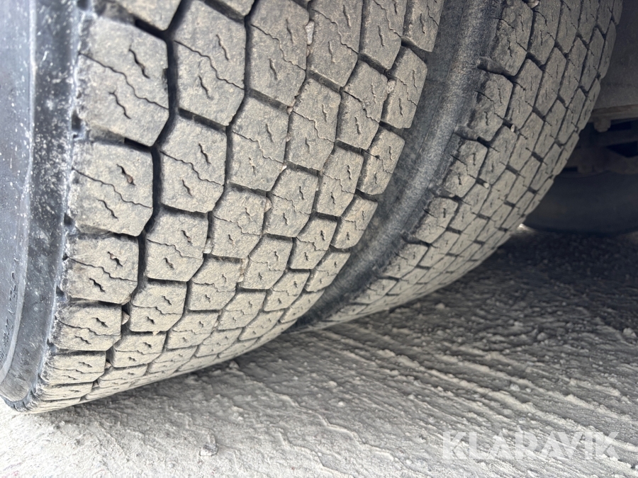 Kranbil med tipp Scania R560lb8x4*4hnb Tridem med Palfinger PK 33002-EH