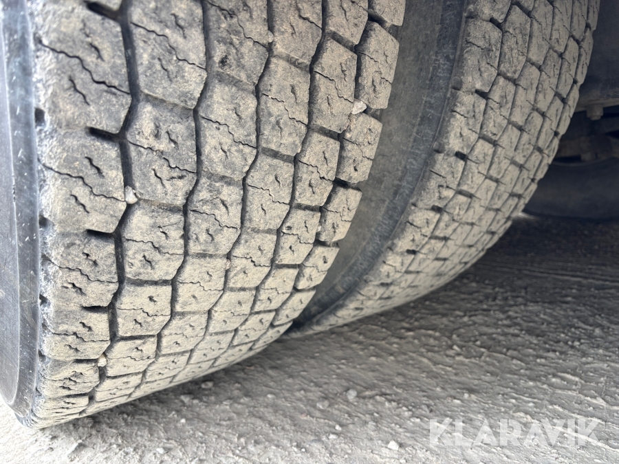 Kranbil med tipp Scania R560lb8x4*4hnb Tridem med Palfinger PK 33002-EH