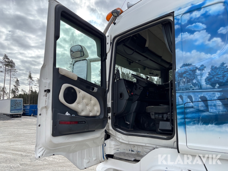 Kranbil med tipp Scania R560lb8x4*4hnb Tridem med Palfinger PK 33002-EH