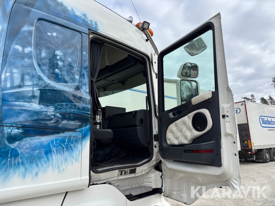 Kranbil med tipp Scania R560lb8x4*4hnb Tridem med Palfinger PK 33002-EH