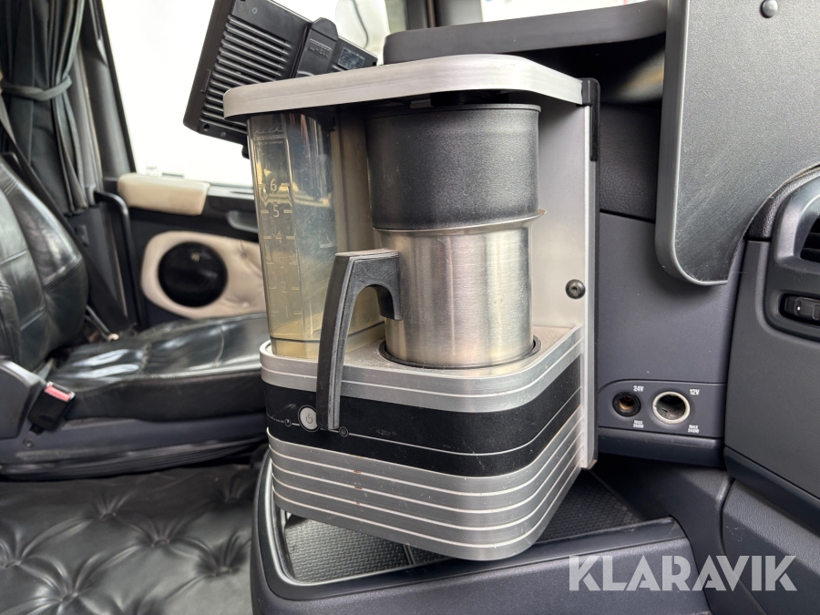 Kranbil med tipp Scania R560lb8x4*4hnb Tridem med Palfinger PK 33002-EH