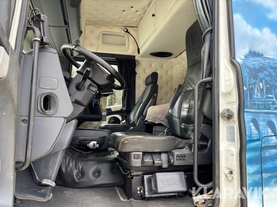 Kranbil med tipp Scania R560lb8x4*4hnb Tridem med Palfinger PK 33002-EH