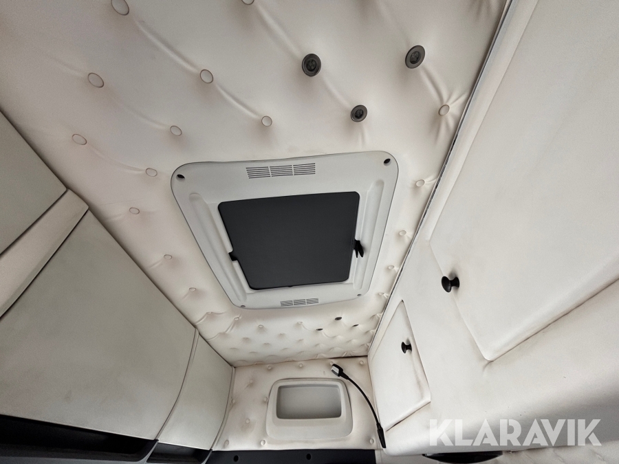 Kranbil med tipp Scania R560lb8x4*4hnb Tridem med Palfinger PK 33002-EH