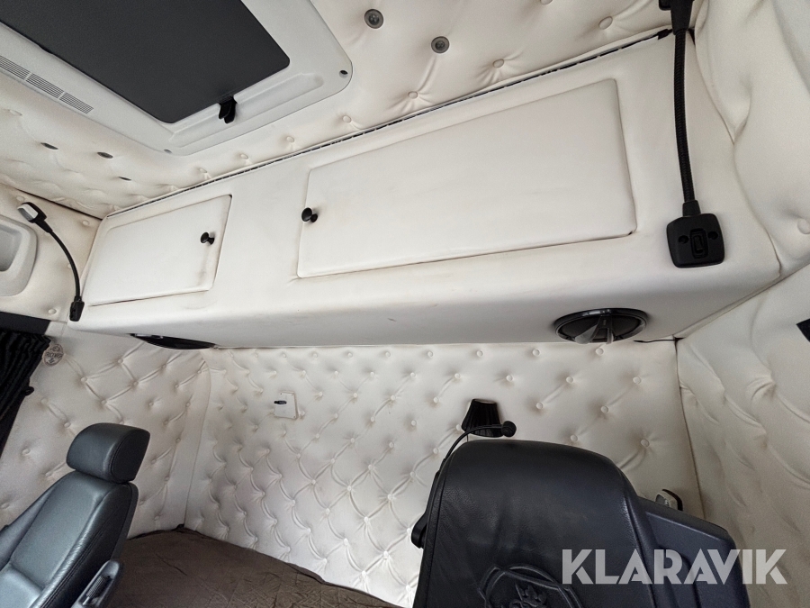 Kranbil med tipp Scania R560lb8x4*4hnb Tridem med Palfinger PK 33002-EH