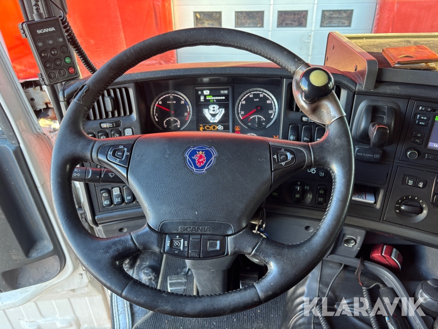 Kranbil med tipp Scania R560lb8x4*4hnb Tridem med Palfinger PK 33002-EH
