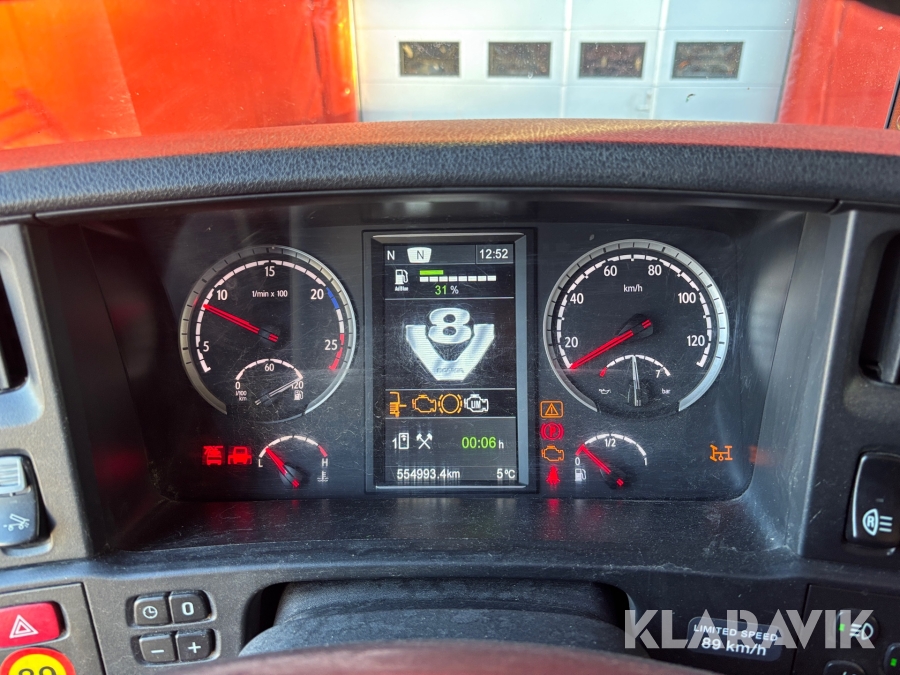 Kranbil med tipp Scania R560lb8x4*4hnb Tridem med Palfinger PK 33002-EH