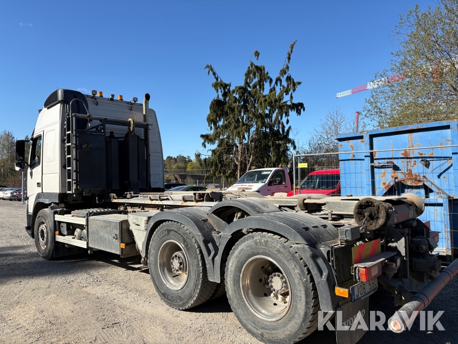 Lastväxlare Volvo FM 6x2 med Schaktflak