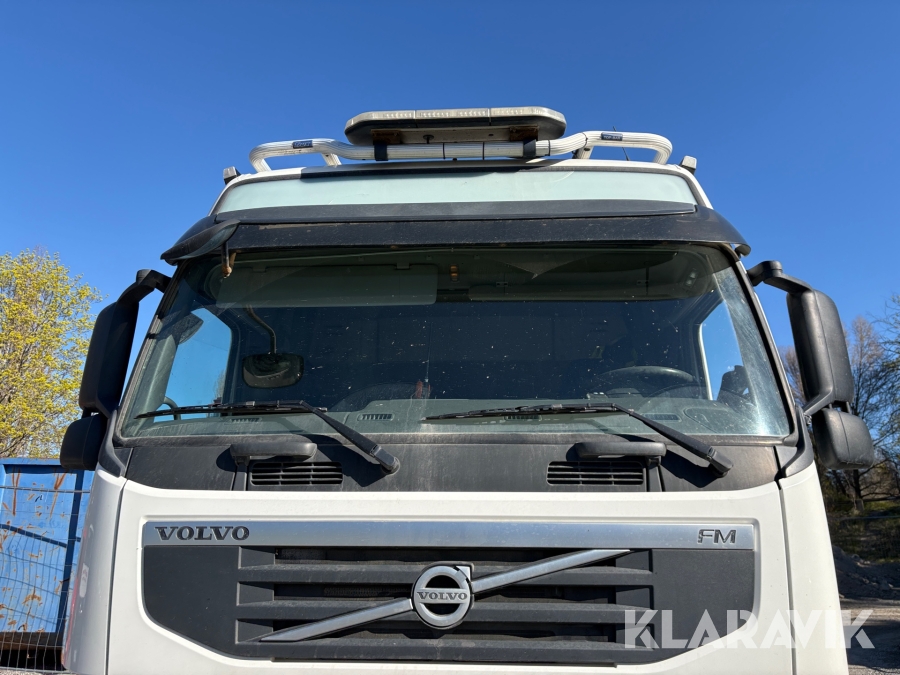 Lastväxlare Volvo FM 6x2 med Schaktflak