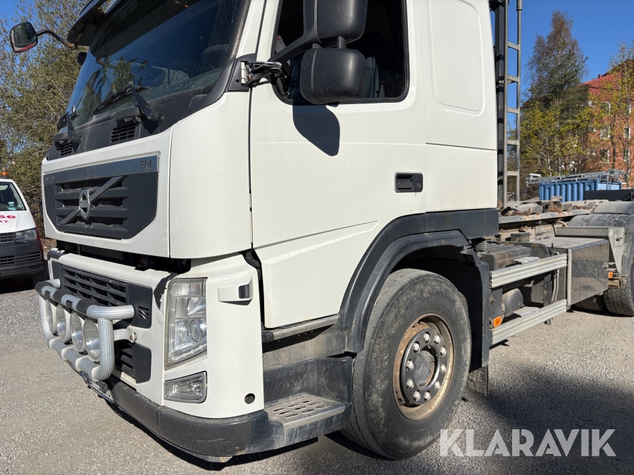 Lastväxlare Volvo FM 6x2 med Schaktflak