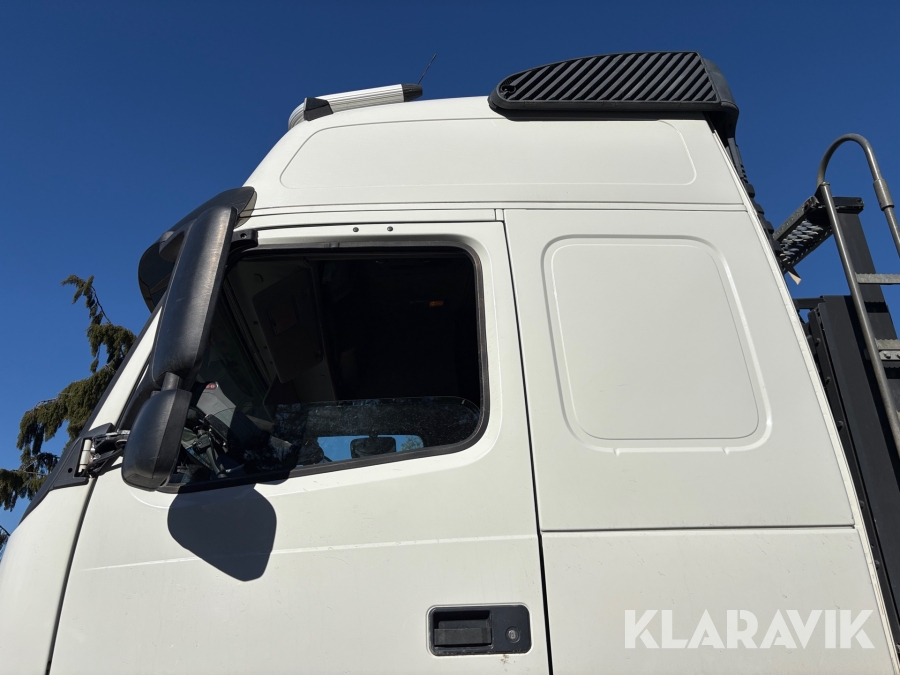 Lastväxlare Volvo FM 6x2 med Schaktflak