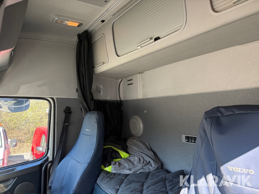 Lastväxlare Volvo FM 6x2 med Schaktflak