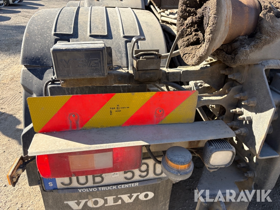 Lastväxlare Volvo FM 6x2 med Schaktflak