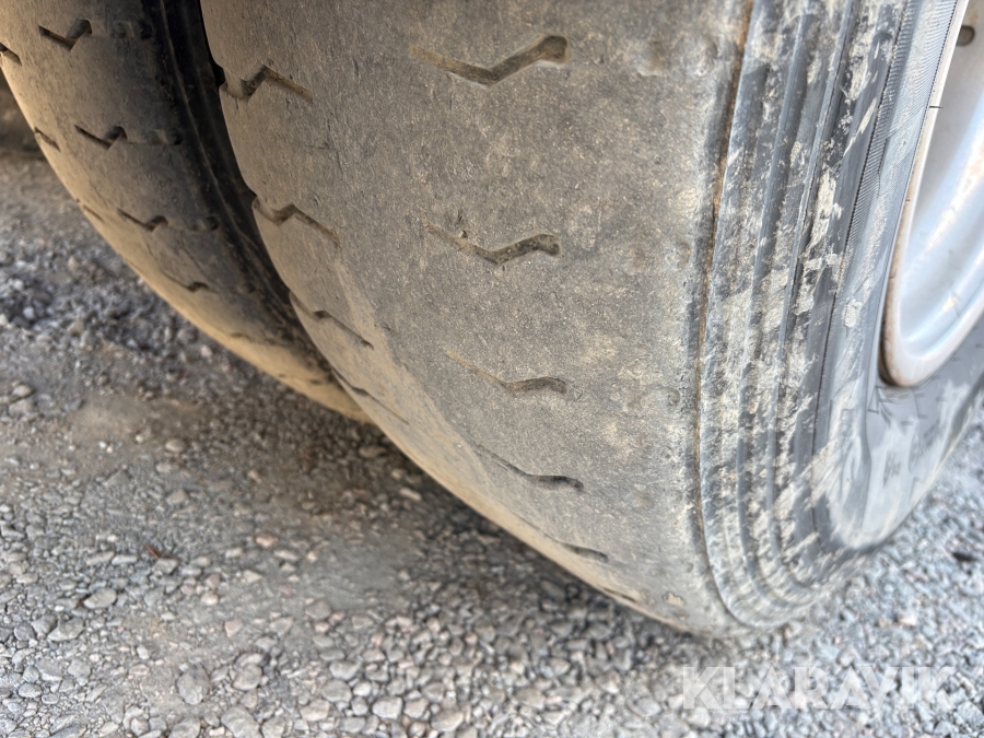 Lastväxlare Volvo FM 6x2 med Schaktflak