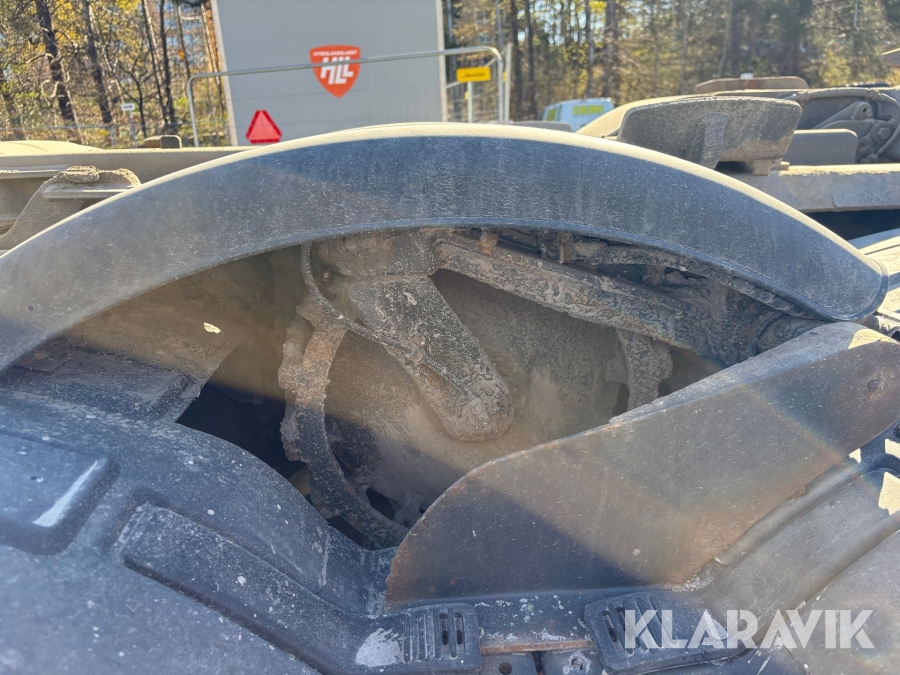 Lastväxlare Volvo FM 6x2 med Schaktflak
