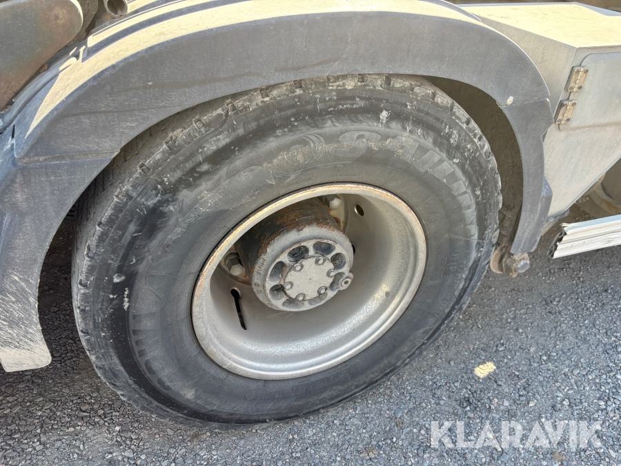 Lastväxlare Volvo FM 6x2 med Schaktflak