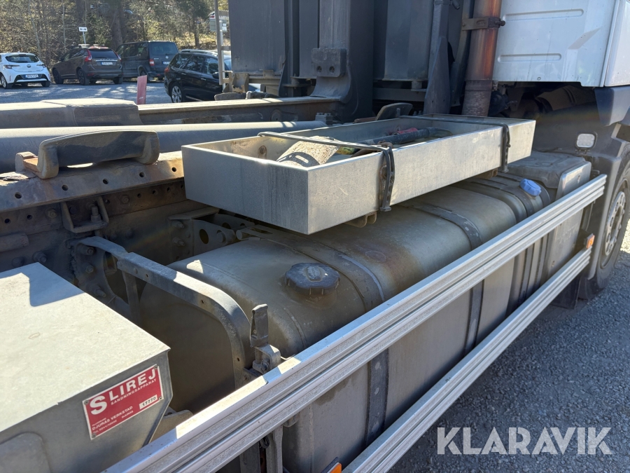 Lastväxlare Volvo FM 6x2 med Schaktflak