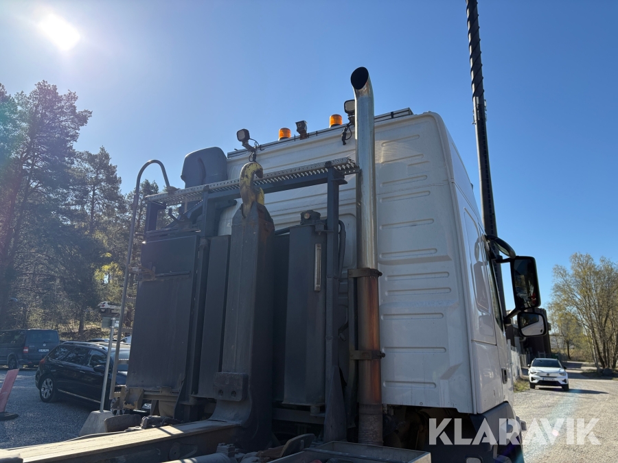 Lastväxlare Volvo FM 6x2 med Schaktflak