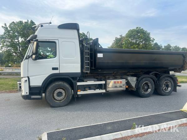 Lastväxlare Volvo FM 6x2 med Schaktflak