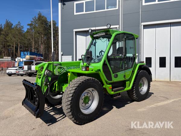 Teleskoplastare Merlo P40.7 med redskap