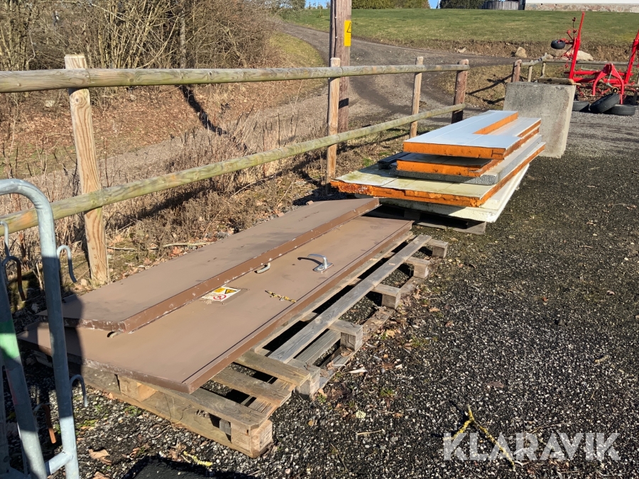 Ståldörrar och isoleringsskivor