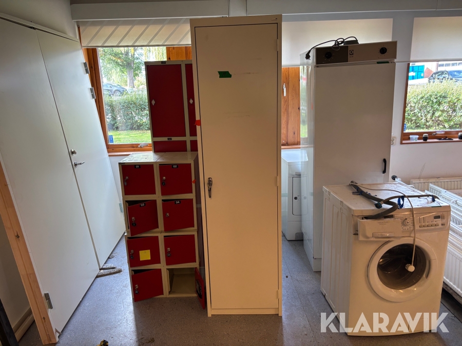 Plåtskåp 200x50cm