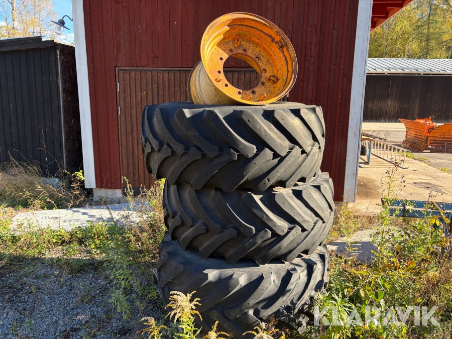 Däck och fälg 21.3R24