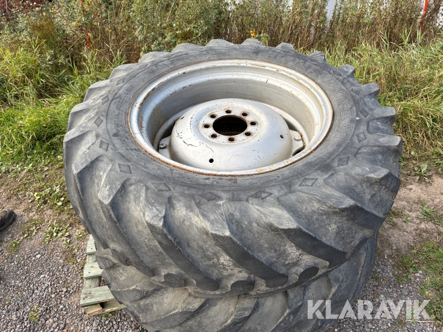 Traktordäck Goodyear Industrial Sure Grip 16.9-30 2st 14 lager