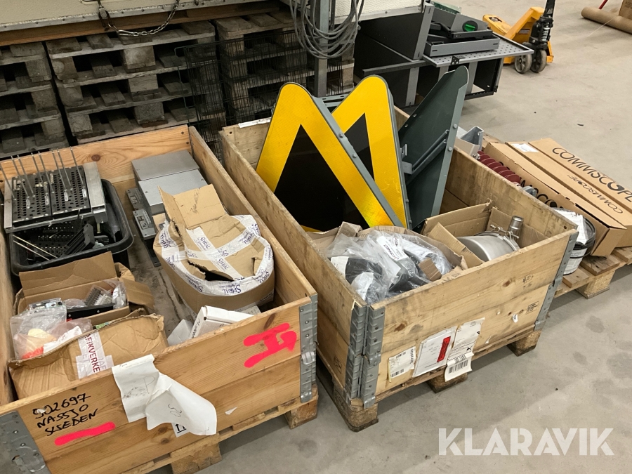 Utrustning till järnväg 3st pallar