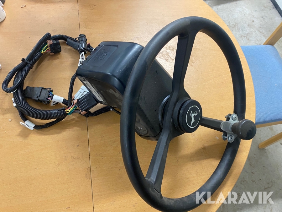 Autotrac John Deere Universial 300