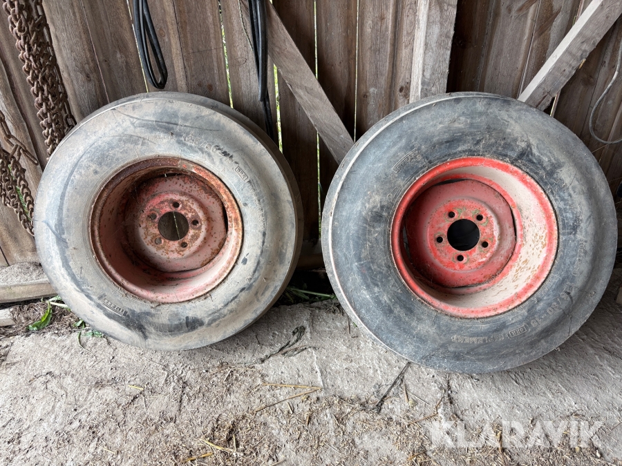 Styrhjul Pirelli till CLAAS tröska 12,5/80-18 2 st