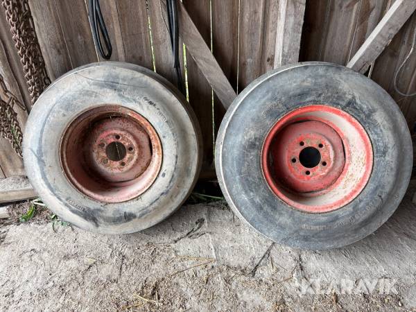 Styrhjul Pirelli till CLAAS tröska 12,5/80-18 2 st