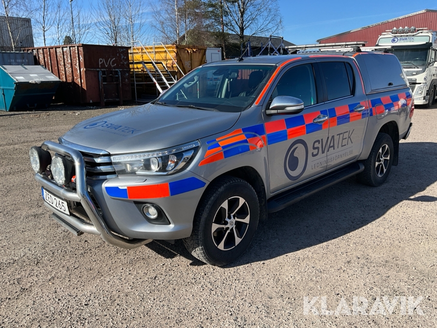 Pickup Toyota Hilux VIII 2.4 D 4WD