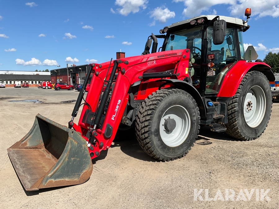 Traktor Massey Ferguson 5713 S Dyna 4 med lastare, plog och sandspridare