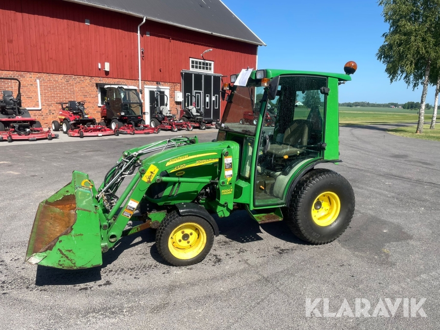 Traktor John Deere 2720