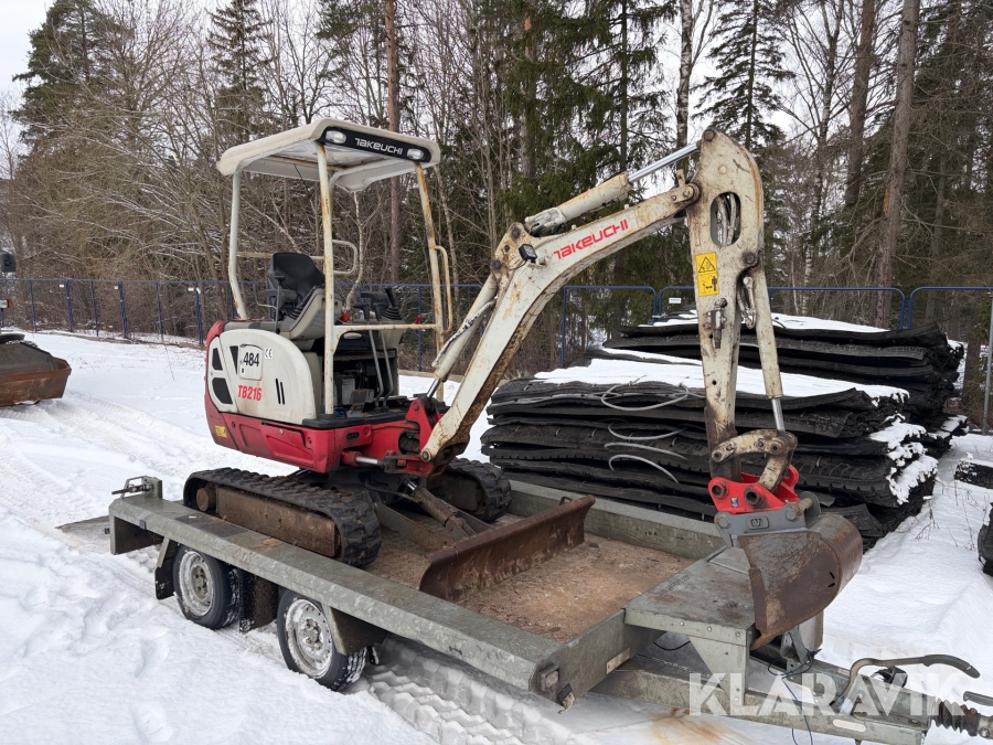 Grävmaskin Takeuchi TB216 med maskinsläp