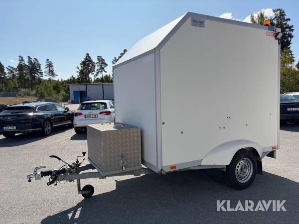 1-Axlad Skåpsläp Sävsjösläpet LV7525 med bakdörr och arbetsbänk