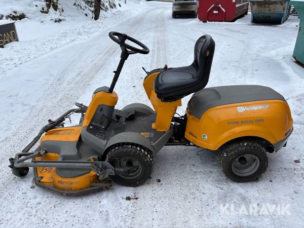 Åkgräsklippare Stiga Park Royal 4WD