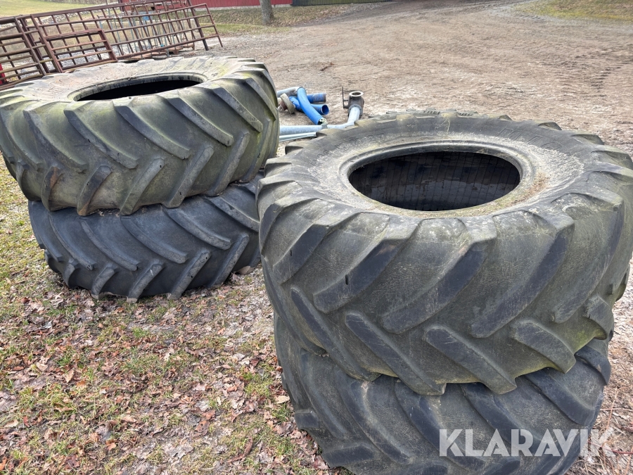 Traktordäck Michelin 4 st + 1 st Trelleborg