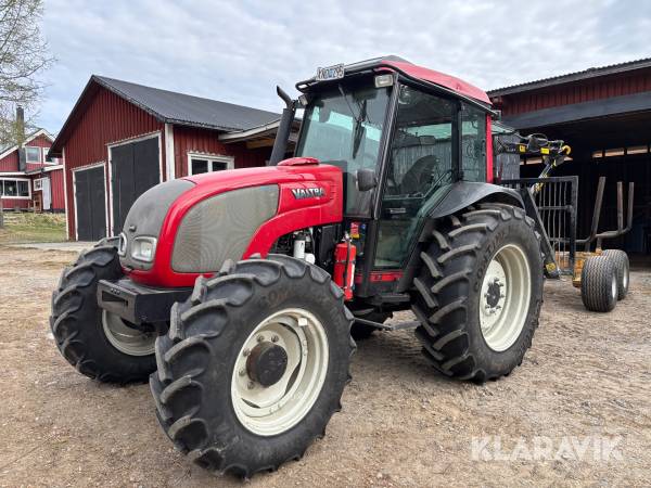 Traktor Valtra A75-4