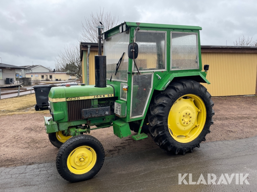 Traktor John Deere 1030