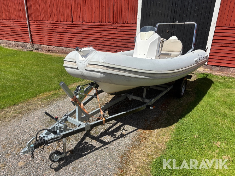 Ribbåt Arimar 540 90 HK, 2st olika kärror
